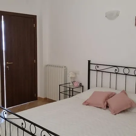 Le Rose Bed & Breakfast